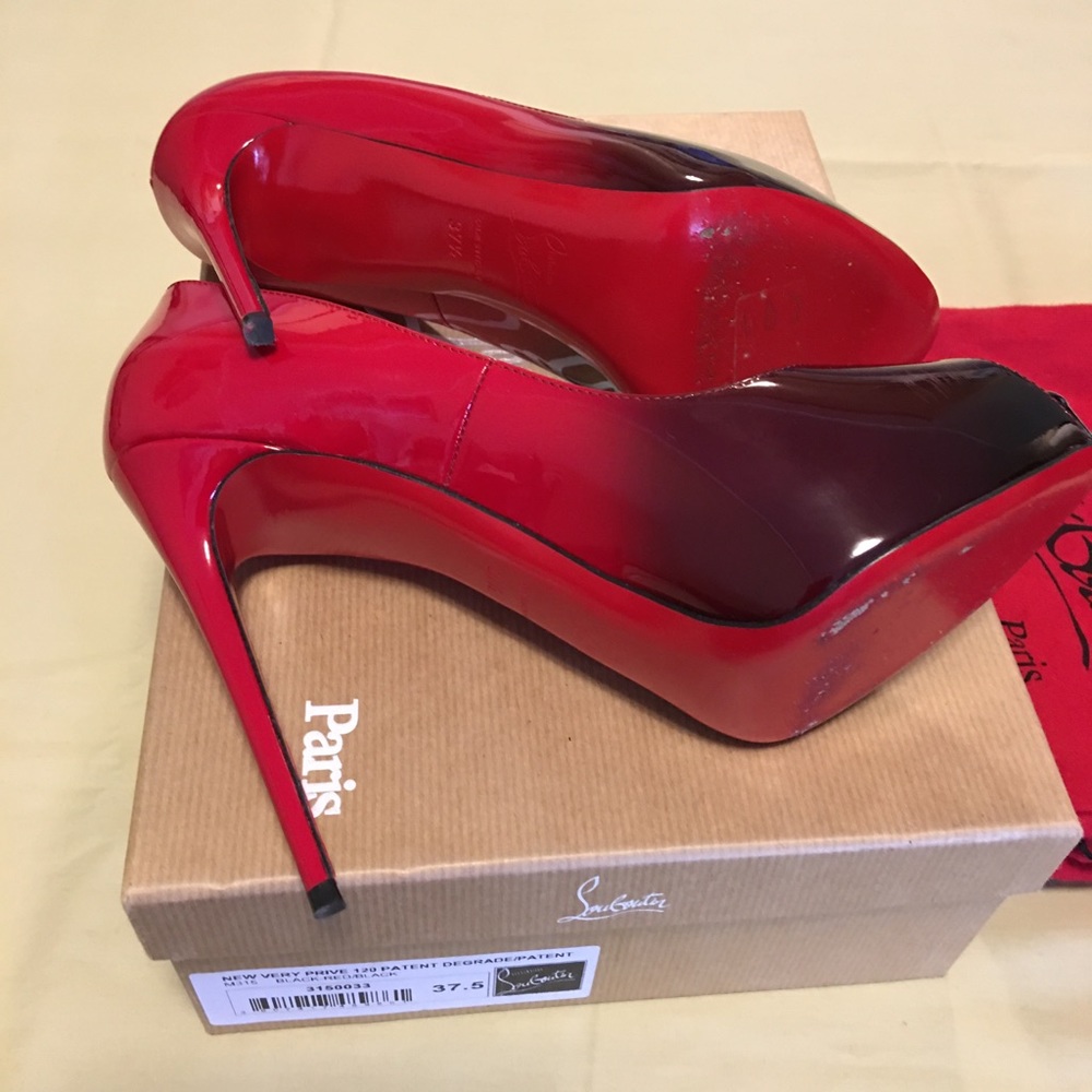 AUTHENTIC CRISTIAN LOUBOUTIN  , C$1000 size 7/5